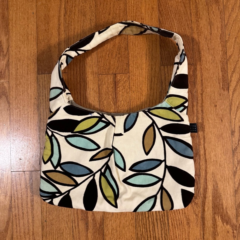 1154 Lill Studio Cream and Blue Shoulder Bag with Leaf Design